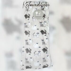 PETS - Berkshire - ‘Gray Cats/ Pink ears’ Plush Throw. 60“ x 70“. NWT. Firm!